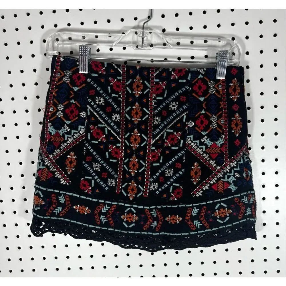 Urban outfitters Ecote embroidered skirt size 0